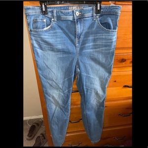 Super soft/skinny Torrid jeans